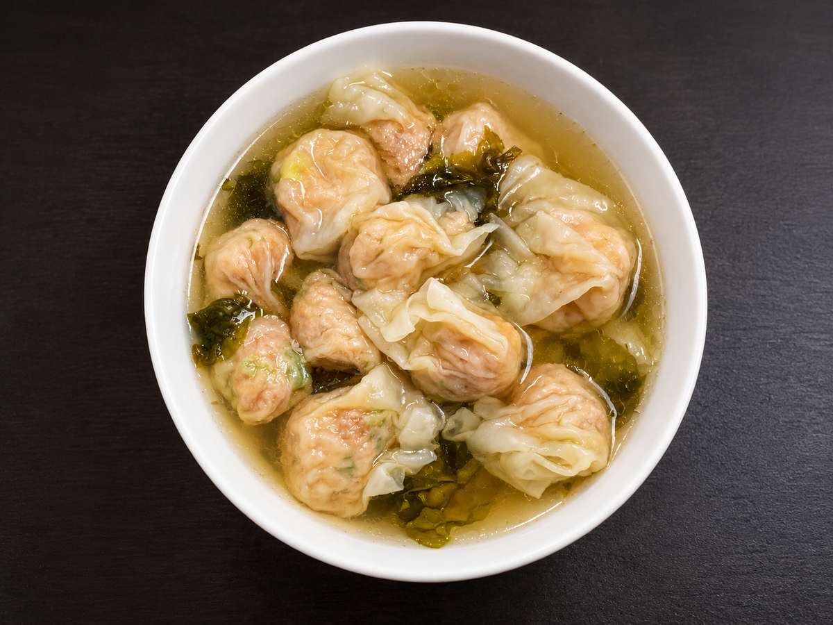 福州肉燕 50个/份 Fuzhou Meat Wontons 传统手工•皮薄馅嫩 •汤鲜味美•地道福州味 Traditional Handmade Thin